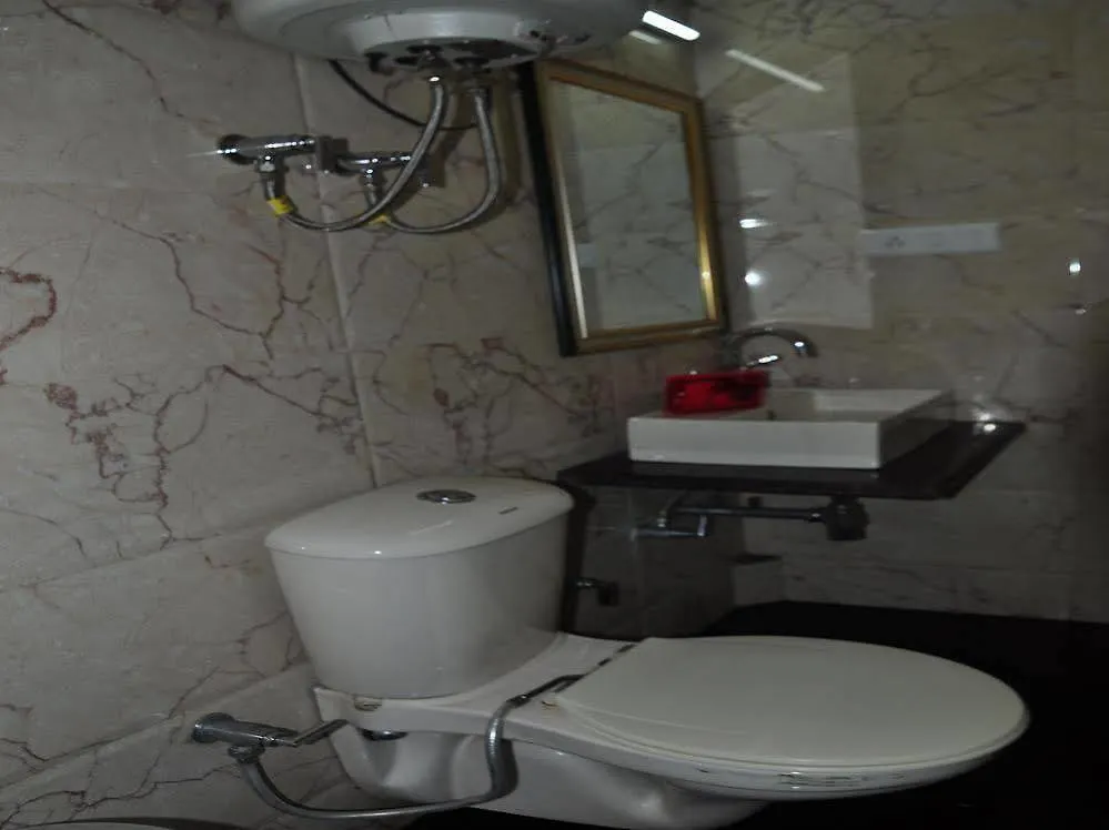 Oyo Rooms Mall Road 西姆拉 3*,