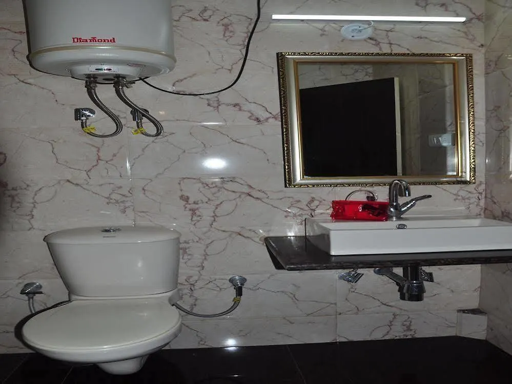 Oyo Rooms Mall Road 西姆拉